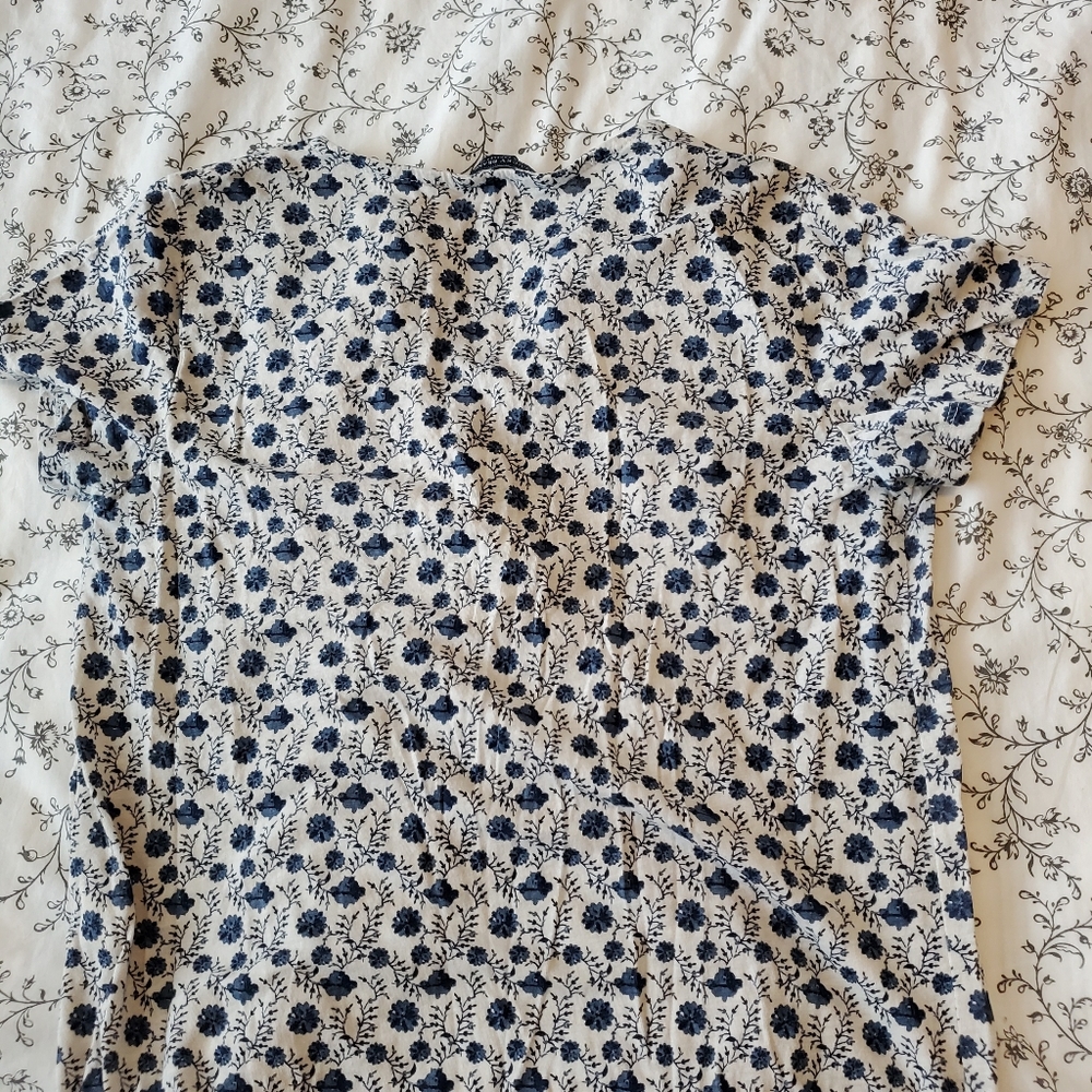 Top - Picture 2 of 3